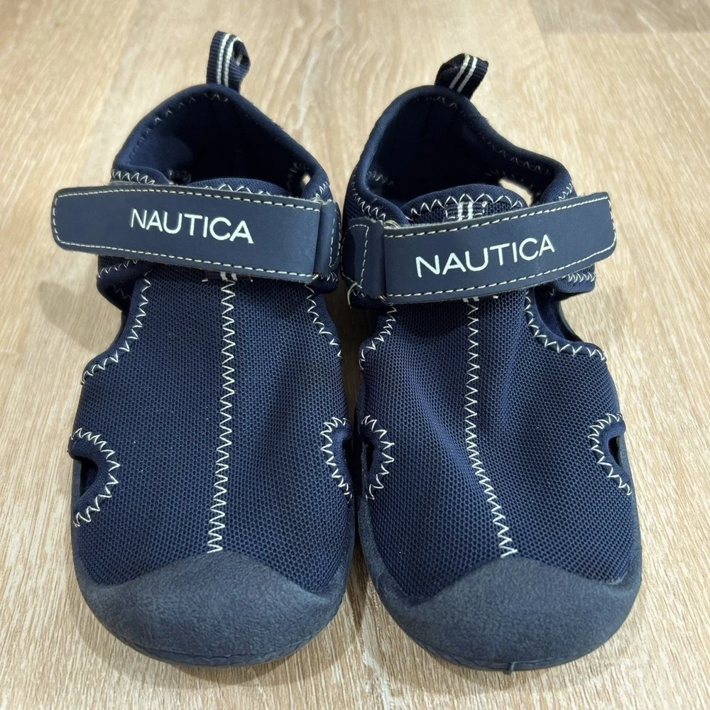 Boy’s Nautica Kettle Gulf Water Shoe Navy Blue Size 10